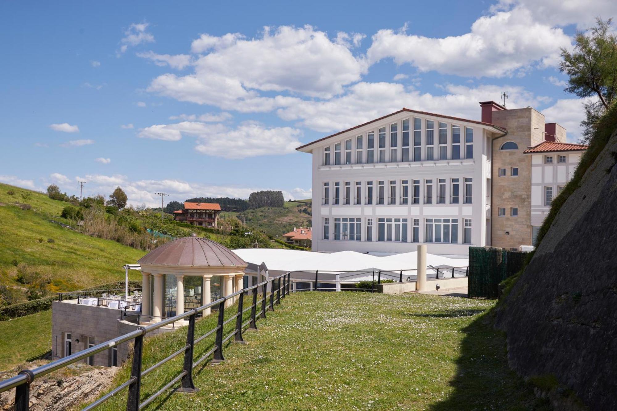 Hotel & Talasoterapia Zelai *